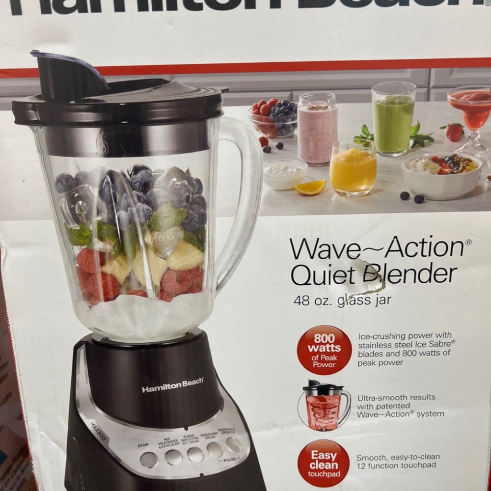 Hamilton Beach Black and Silver Blender
